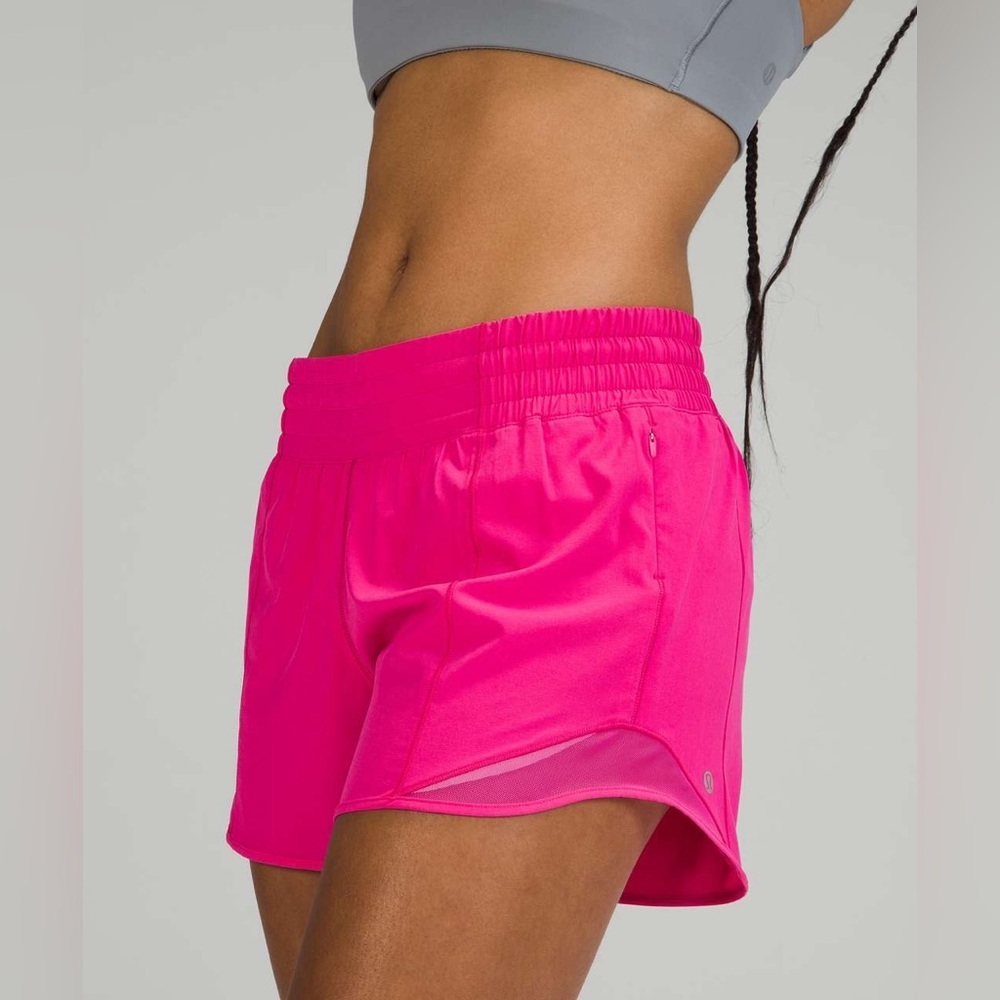 C - Lululemon Hotty Hot High-Rise Short 4"
Sonic Pink